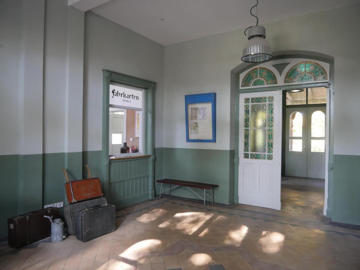 Schlossbahnhof 巴伦施泰特 外观 照片